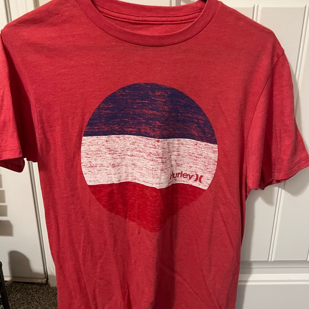 Hurley Red and Blue Graphic Short Sleeve Tee